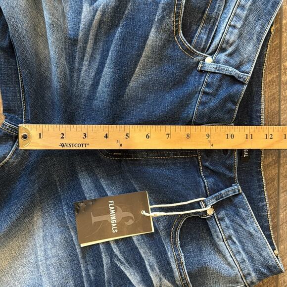 NWT Flamingals Women's High Rise Distressed Boyfriend Jean Dark Wash Size M/6-8 - Picture 4 of 8